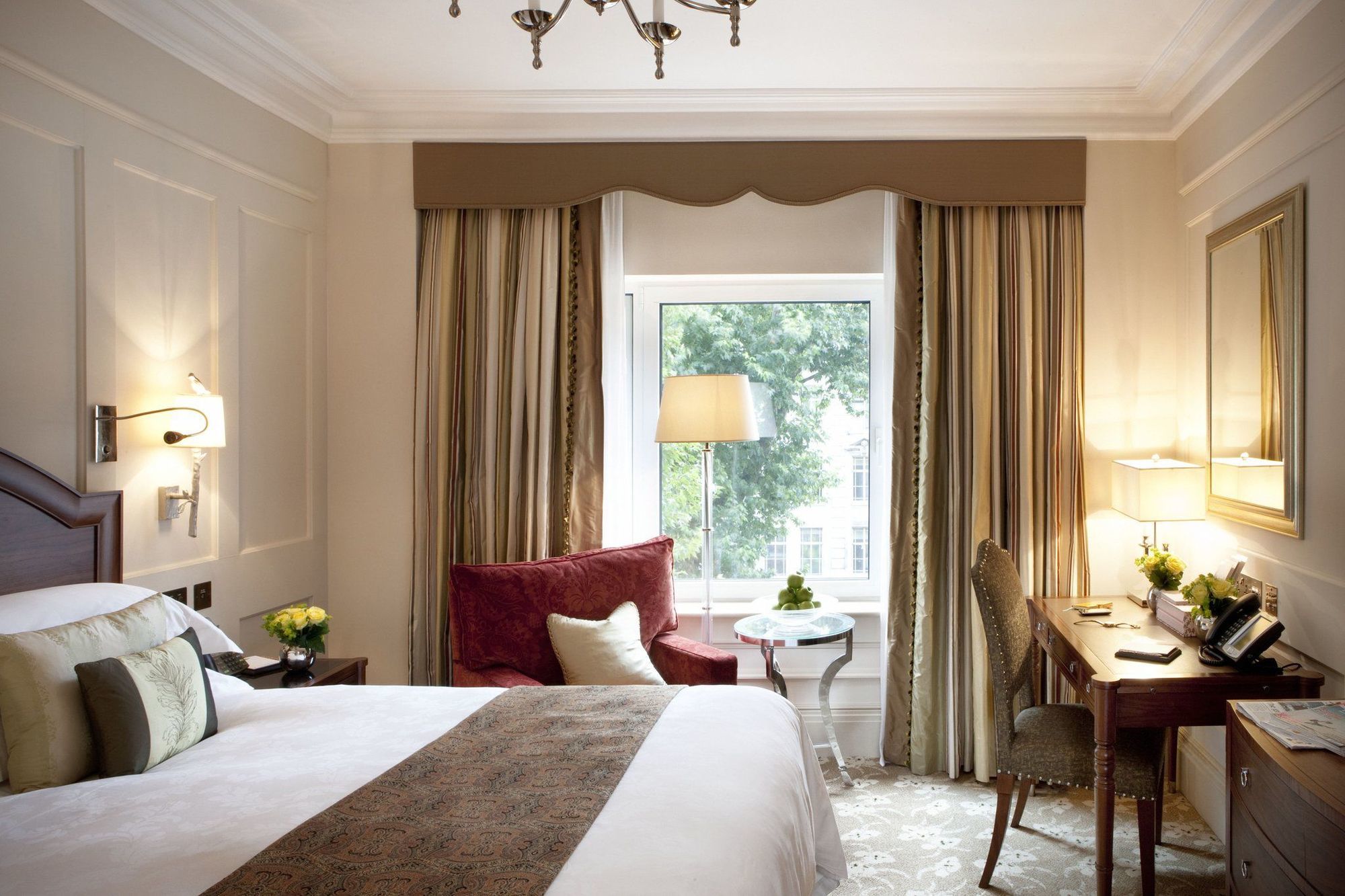 The Langham London Hotel Room photo